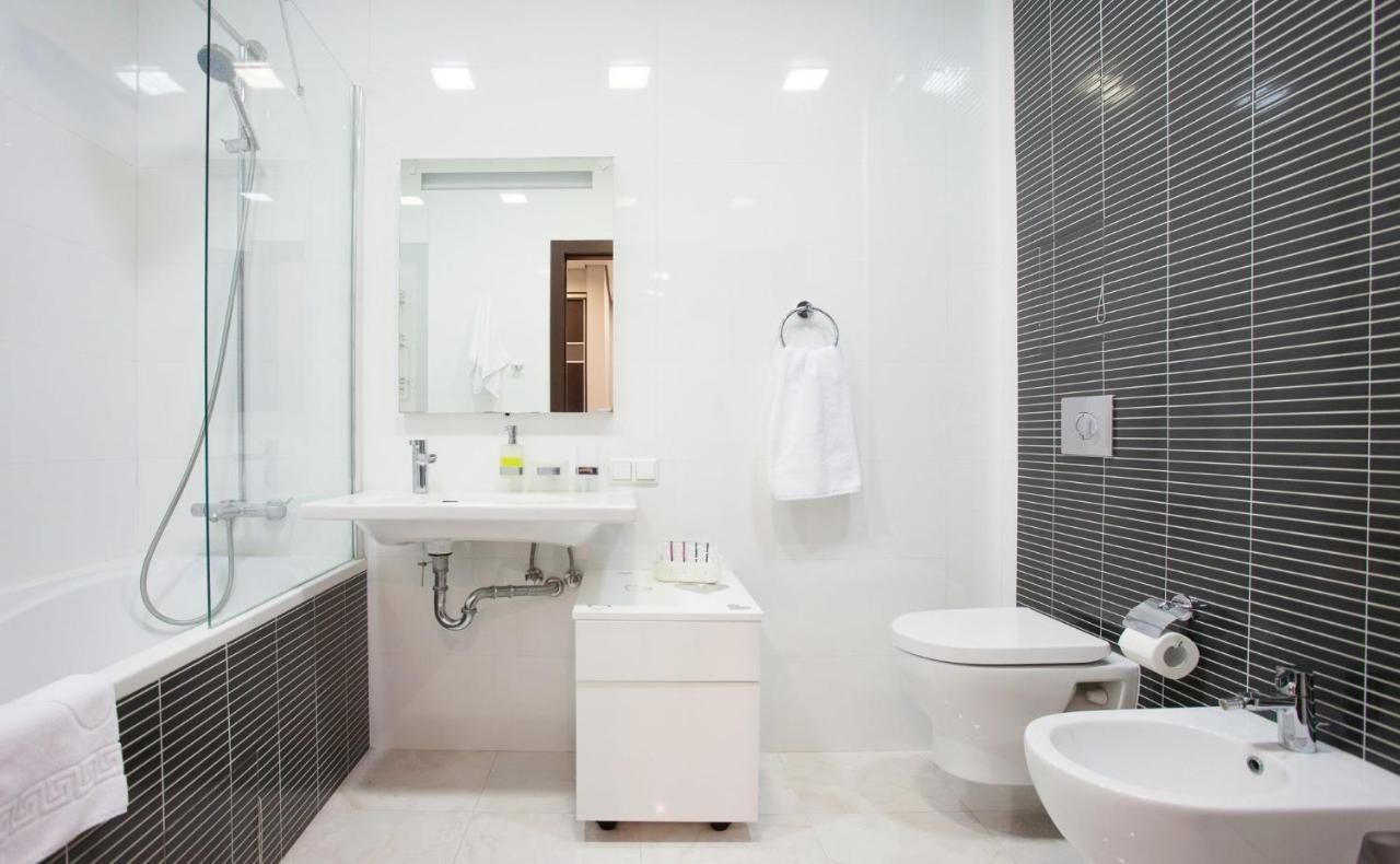 Navit Apartments With Breakfast, Near The Railway Station, The City Center And The Park Kiew Exterior foto