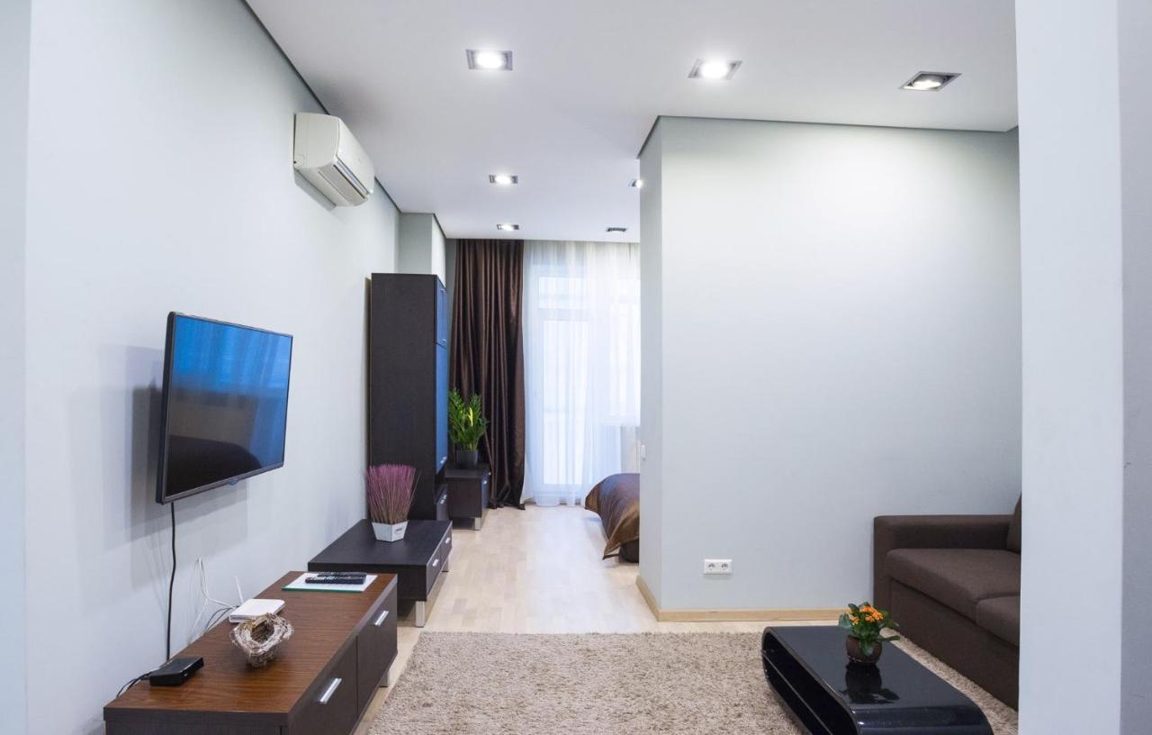 Navit Apartments With Breakfast, Near The Railway Station, The City Center And The Park Kiew Exterior foto