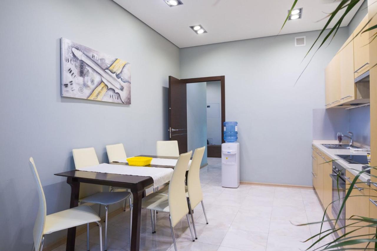 Navit Apartments With Breakfast, Near The Railway Station, The City Center And The Park Kiew Exterior foto